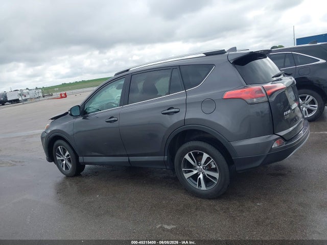 45315400 :رقم المزاد ، 2T3RFREV6JW786818 vin ، 2018 Toyota Rav4 Xle مزاد بيع