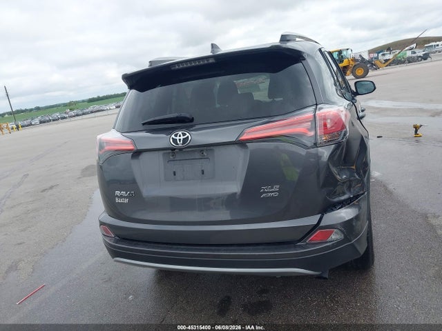 Auction sale of the 2018 Toyota Rav4 Xle, vin: 2T3RFREV6JW786818, lot number: 45315400