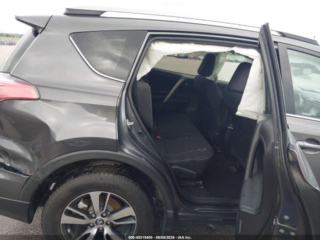 45315400 :رقم المزاد ، 2T3RFREV6JW786818 vin ، 2018 Toyota Rav4 Xle مزاد بيع