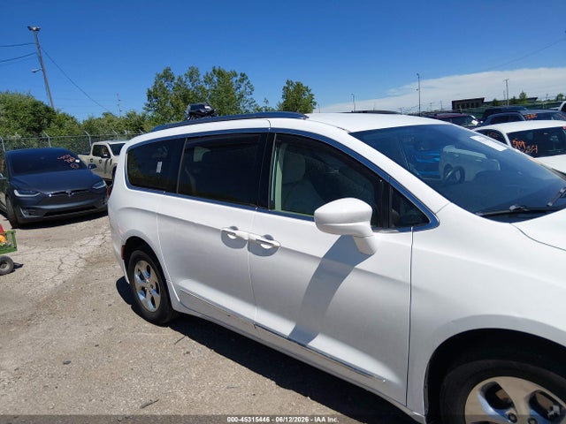 Продаж на аукціоні авто 2020 Chrysler Pacifica Hybrid Touring L, vin: 2C4RC1L79LR199444, номер лоту: 45315446