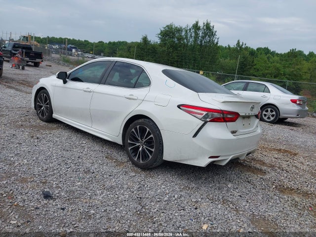 4T1B11HK5JU657349 Toyota CAMRY SE