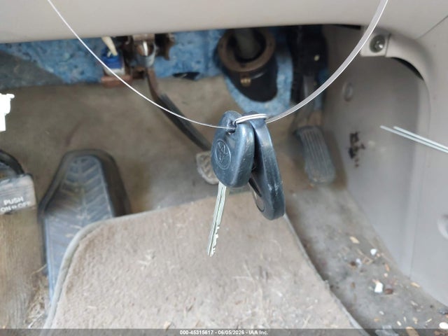 45315617 :رقم المزاد ، 5TDZA23C85S227186 vin ، 2005 Toyota Sienna Le مزاد بيع