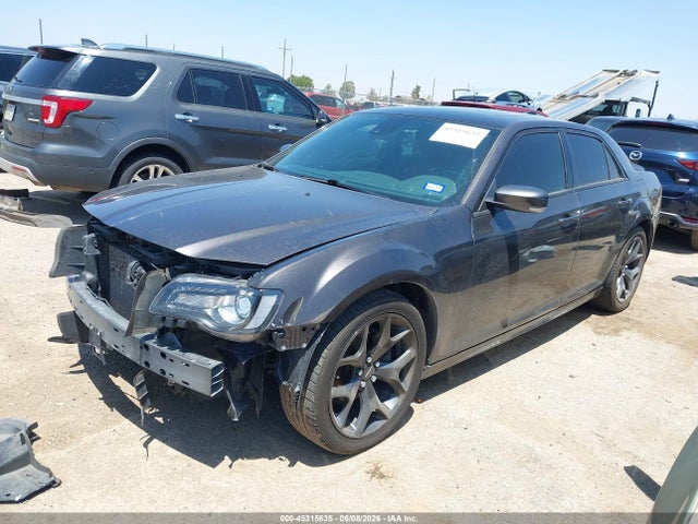 45315635 :رقم المزاد ، 2C3CCABG8LH209382 vin ، 2020 Chrysler 300 300s مزاد بيع