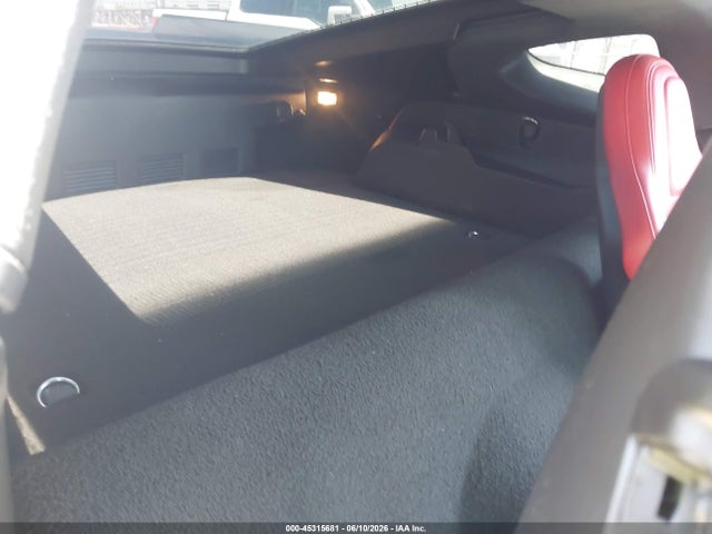 Chevrolet CORVETTE STINGRAY 2018 1G1YB2D75J5103749 Image 8