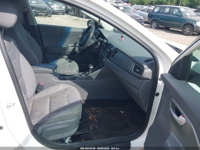 KNDCB3LC0H5081207 KIA NIRO LX