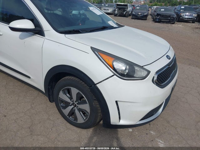 KNDCB3LC0H5081207 KIA NIRO LX