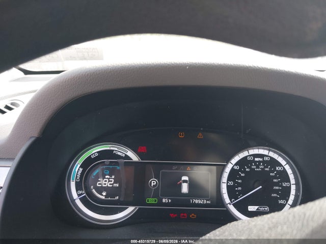 KNDCB3LC0H5081207 KIA NIRO LX