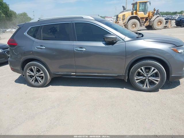 45315736 :رقم المزاد ، 5N1AT2MV5HC862827 vin ، 2017 Nissan Rogue Sl مزاد بيع