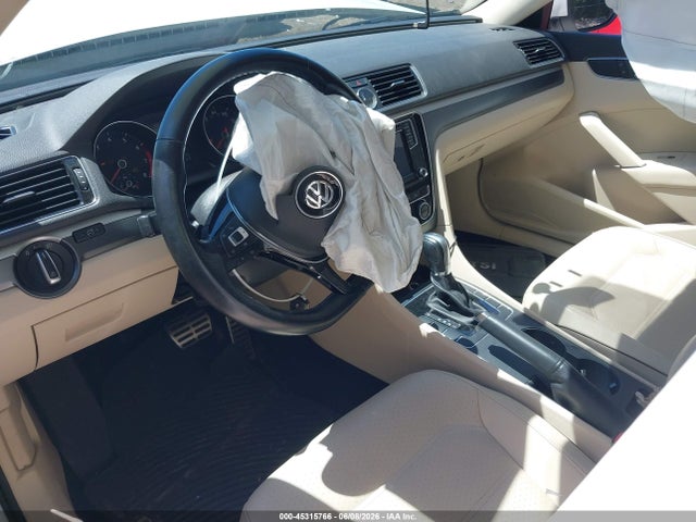 Aukcja sprzedaży 2017 Volkswagen Passat 1.8t R-line, vin: 1VWDT7A32HC049377, numer aukcji: 45315766
