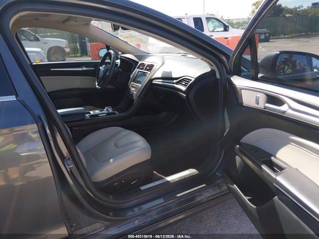 3FA6P0D92HR247214 Ford Fusion Titanium