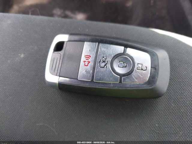 45315908 :رقم المزاد ، 3FA6P0HD9JR260160 vin ، 2018 Ford Fusion Se مزاد بيع