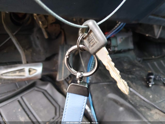 Продажа на аукционе авто 1998 Chevrolet C/k 1500 Work Fleetside W/t, vin: 1GCEC14W1WZ165125, номер лота: 45315964