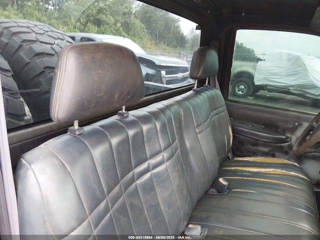 Продажа на аукционе авто 1998 Chevrolet C/k 1500 Work Fleetside W/t, vin: 1GCEC14W1WZ165125, номер лота: 45315964