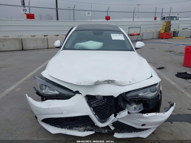 Alfa Romeo Giulia Rwd 2019 ZARFAMAN5K7600148 Image 12