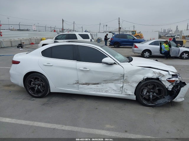 Alfa Romeo Giulia Rwd 2019 ZARFAMAN5K7600148 Image 13