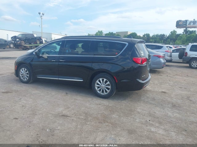 45316063 :رقم المزاد ، 2C4RC1BG7HR702333 vin ، 2017 Chrysler Pacifica Touring-l مزاد بيع