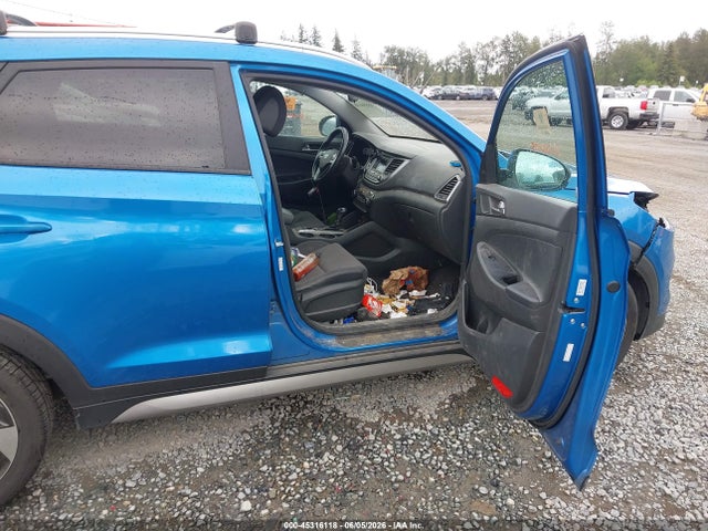 KM8J3CA27HU335740 Hyundai Tucson Sport