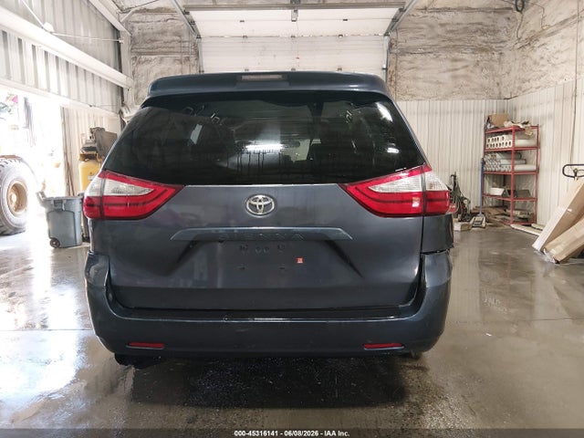 5TDKZ3DC1HS814493 Toyota Sienna Le 8 Passenger