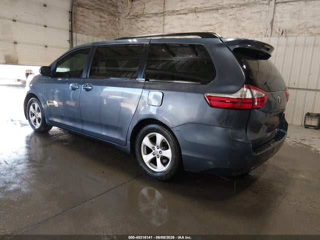 5TDKZ3DC1HS814493 Toyota Sienna Le 8 Passenger