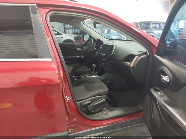 Продажа на аукционе авто 2016 Jeep Cherokee Latitude, vin: 1C4PJMCS5GW283096, номер лота: 45316150