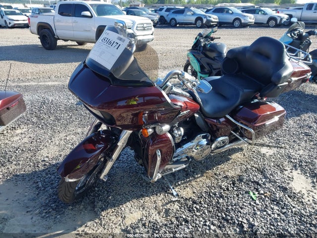 Harley-Davidson FLTRU 2018 1HD1KGD1XJB621471 Image 2