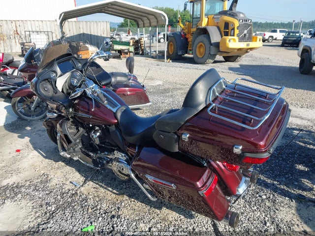Harley-Davidson FLTRU 2018 1HD1KGD1XJB621471 Image 3