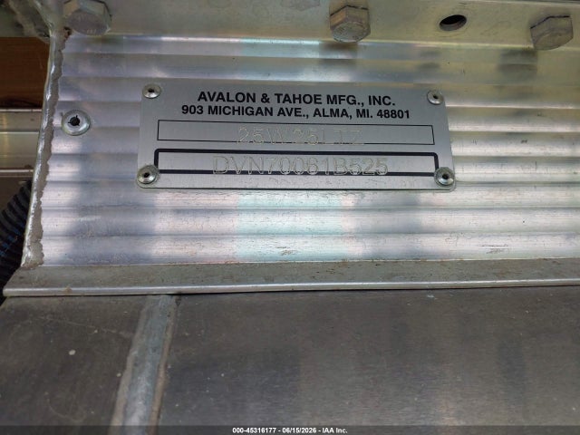 Tahoe Pontoon 2025 DVN70061B525 Image 9