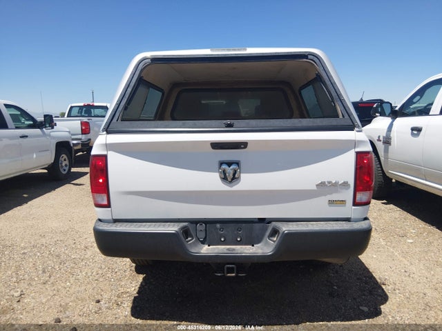 1C6RR7KG0JS286509 RAM 1500 Tradesman 4x4 5&#039;7 Box