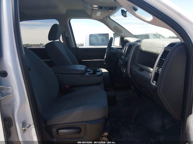 1C6RR7KG0JS286509 RAM 1500 Tradesman 4x4 5&#039;7 Box