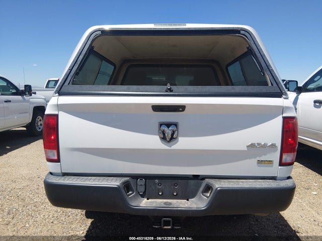 1C6RR7KG0JS286509 RAM 1500 Tradesman 4x4 5&#039;7 Box