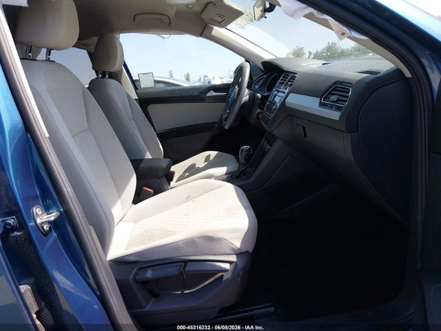 2018 Volkswagen Tiguan 2.0t S მანქანა იყიდება აუქციონზე, vin: 3VV1B7AXXJM115241, აუქციონის ნომერი: 45316232