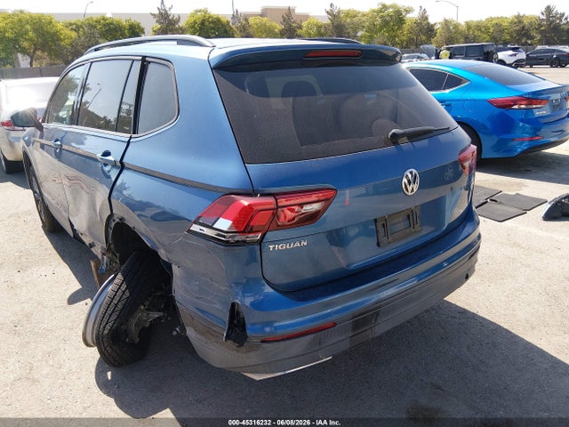 2018 Volkswagen Tiguan 2.0t S მანქანა იყიდება აუქციონზე, vin: 3VV1B7AXXJM115241, აუქციონის ნომერი: 45316232