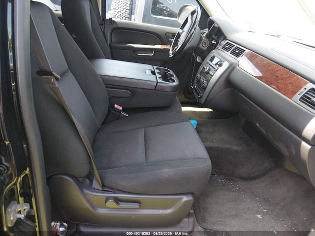 45316253 :رقم المزاد ، 1GKS2HE70ER212539 vin ، 2014 Gmc Yukon Xl 1500 Sle مزاد بيع