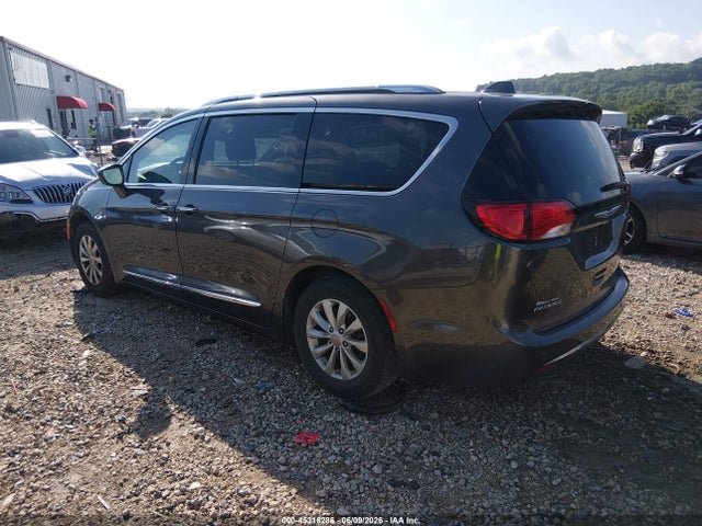 Продаж на аукціоні авто 2018 Chrysler Pacifica Touring L, vin: 2C4RC1BG8JR217222, номер лоту: 45316286
