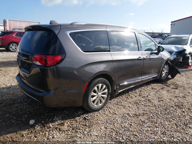Продаж на аукціоні авто 2018 Chrysler Pacifica Touring L, vin: 2C4RC1BG8JR217222, номер лоту: 45316286