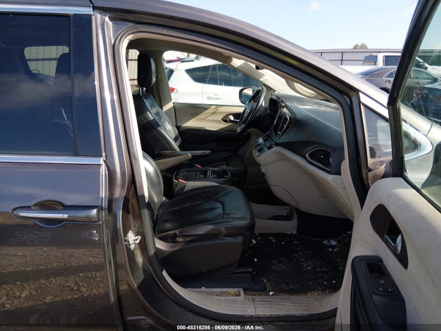 Продаж на аукціоні авто 2018 Chrysler Pacifica Touring L, vin: 2C4RC1BG8JR217222, номер лоту: 45316286