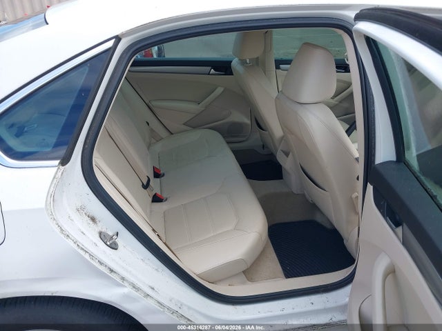 Продаж на аукціоні авто 2015 Volkswagen Passat 1.8t Limited Edition, vin: 1VWAT7A38FC109615, номер лоту: 45316287