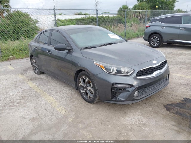 45316292 :رقم المزاد ، 3KPF24AD7ME334939 vin ، 2021 Kia Forte Lxs مزاد بيع