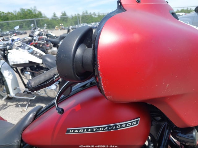 Harley-Davidson FLHXS 2019 1HD1KRP15KB667881 Image 17