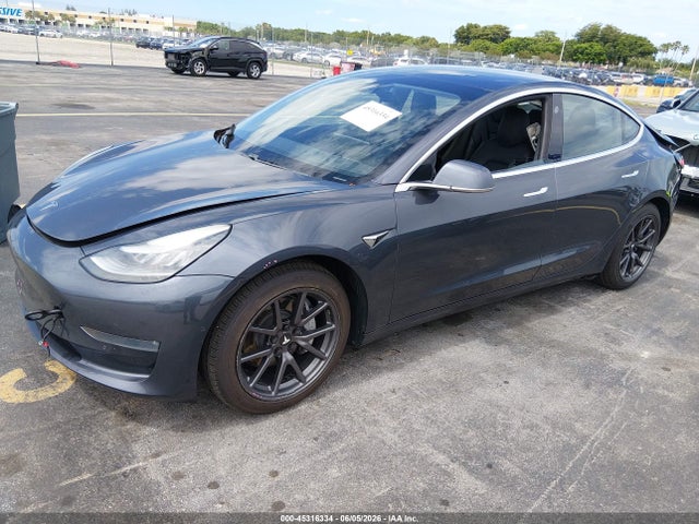 Tesla Model 3 Long Range/performance 2019 5YJ3E1EB4KF386084 Image 2