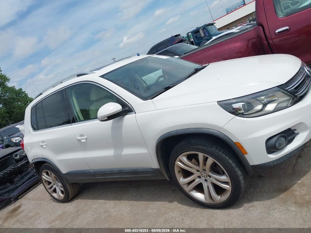 2013 Volkswagen Tiguan Sel მანქანა იყიდება აუქციონზე, vin: WVGAV3AX1DW566427, აუქციონის ნომერი: 45316353