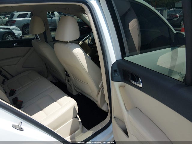 2017 Volkswagen Tiguan 2.0t/2.0t S მანქანა იყიდება აუქციონზე, vin: WVGAV7AX5HK023280, აუქციონის ნომერი: 45316374
