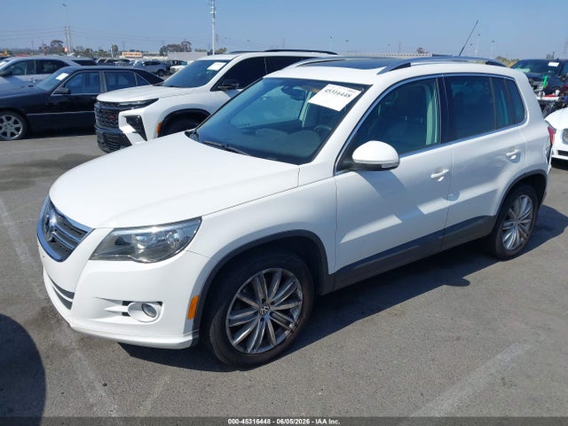 45316448 :رقم المزاد ، WVGAV7AX0BW505462 vin ، 2011 Volkswagen Tiguan Sel مزاد بيع