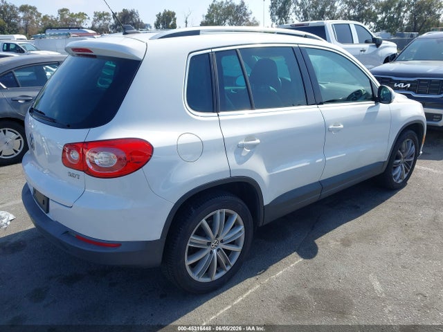 45316448 :رقم المزاد ، WVGAV7AX0BW505462 vin ، 2011 Volkswagen Tiguan Sel مزاد بيع
