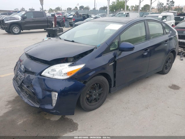 JTDKN3DU4F0438599 Toyota Prius Three