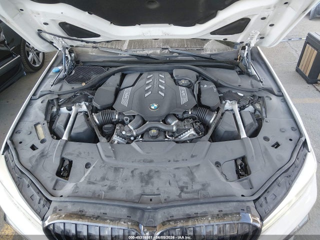 BMW 750i Xdrive 2021 WBA7U2C02MCG00078 Image 10