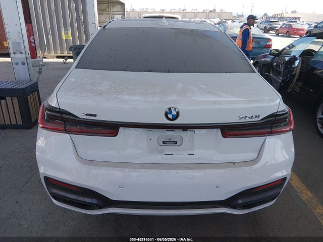 BMW 750i Xdrive 2021 WBA7U2C02MCG00078 Image 17