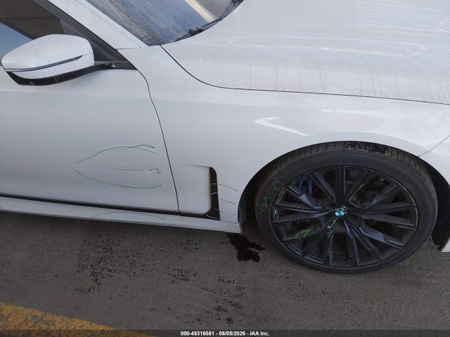 BMW 750i Xdrive 2021 WBA7U2C02MCG00078 Image 21