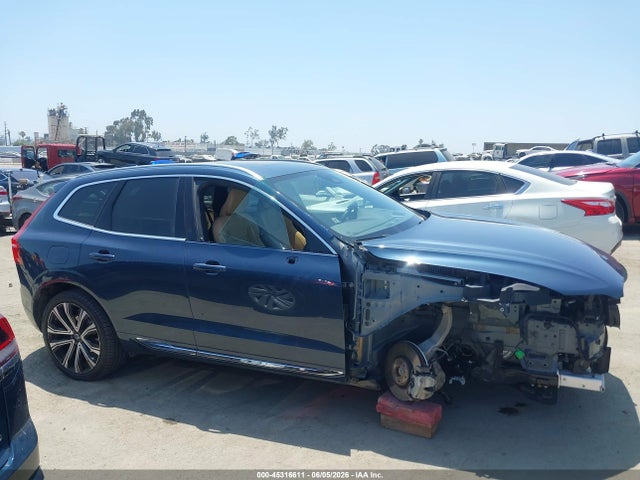Volvo Xc60 B5 Ultimate Bright Theme 2023 YV4L12DA9P1363908 Image 13