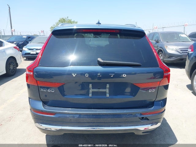 Volvo Xc60 B5 Ultimate Bright Theme 2023 YV4L12DA9P1363908 Image 16